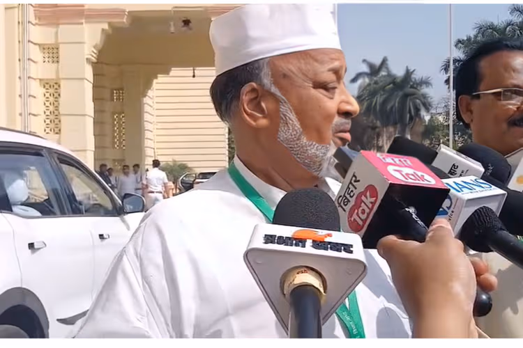 राज्यसभा चुनाव: कांग्रेस के 3 विधायक गायब, आबिदुर रहमान बोले- फोन बंद है, NDA दे रहा ऑफर