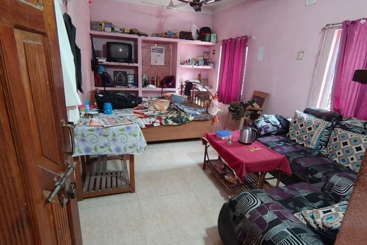 साहिबगंज में बेखौफ चोर, शोरूम के बाद अब घर में की चोरी, उड़ा ले गये 3 लाख से अधिक की संपत्ति