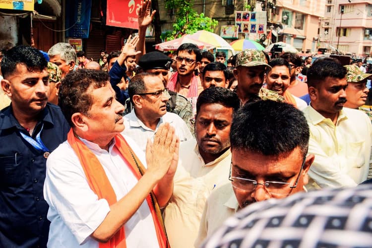 भवानीपुर में शुभेंदु अधिकारी ने निकाली रैली, बोले- घुसपैठियों और भ्रष्टाचार के नेताओं को हराना होगा