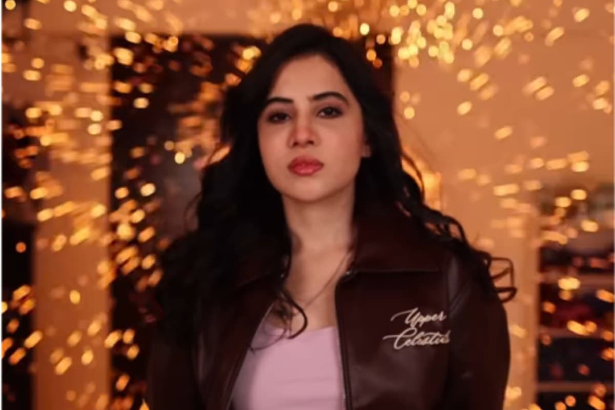 Urfi Javed dhurandhar 2 scene recreate ranveer singh viral video no budget