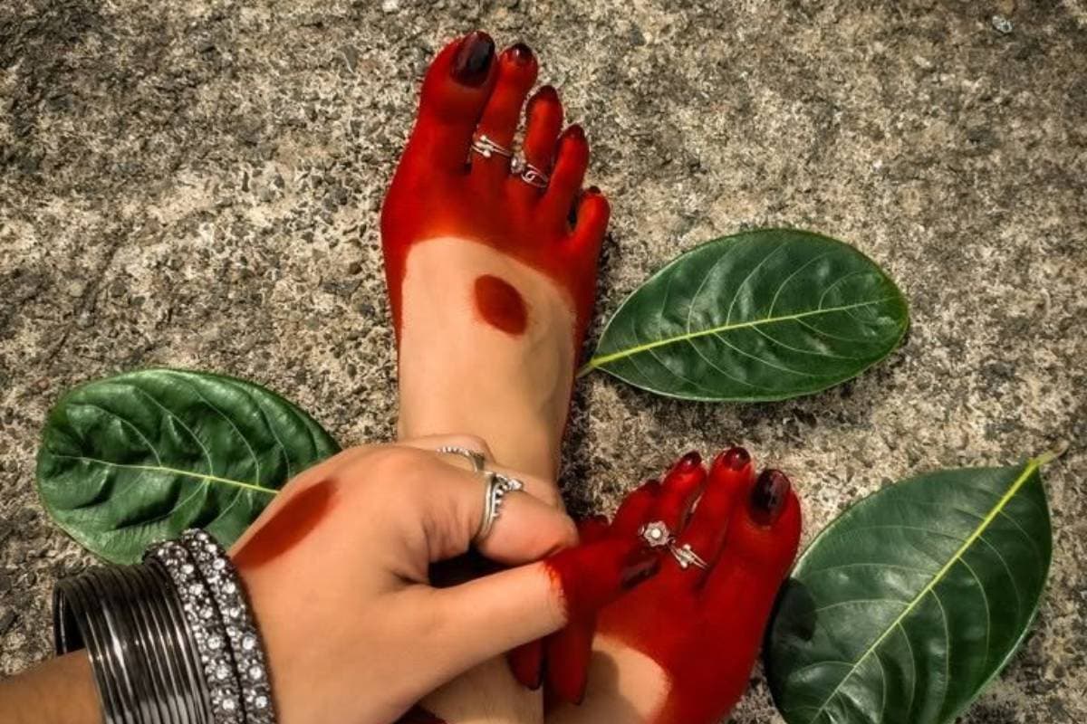 नवरात्रि में आलता लगाने का ये खास तरीका बदल सकता है आपकी किस्मत? जानें डॉ. जय मदान के टिप्स