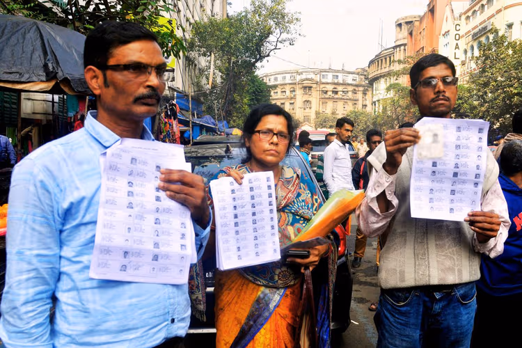 वोटर लिस्ट से नाम कट गया तो न हों परेशान, जानें आपके पास क्या हैं विकल्प?