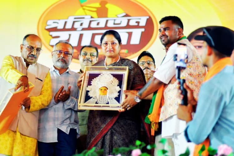 लक्ष्मी भंडार और युवा साथी की काट अन्नपूर्णा भंडार योजना, महिलाओं को मिलेंगे 3000 रुपए, अन्नपूर्णा देवी की घोषणा