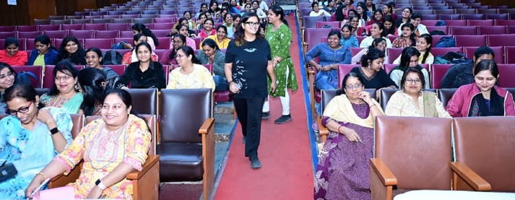 Bokaro News: महिलाओं ने त्वरित निर्णय लेने की क्षमता और टीम भावना को किया प्रदर्शित