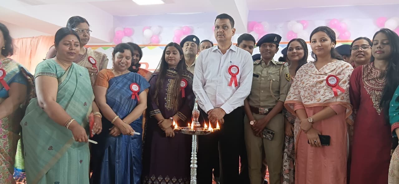 अंतरराष्ट्रीय महिला दिवस: उत्कृष्ट व बेहतर कार्य करने वाली महिलाओं को किया गया सम्मानित