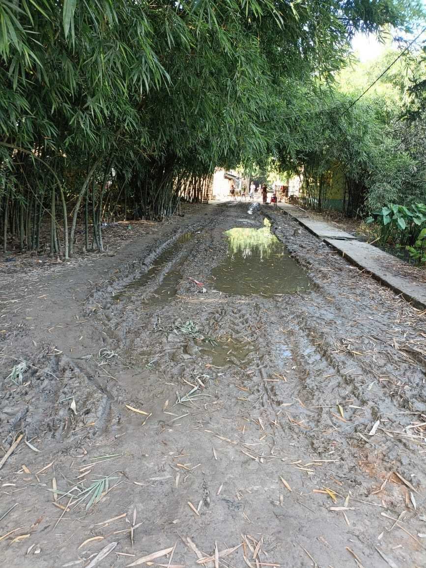 मधाइपुर में कच्ची सड़क से परेशानी बढ़ी