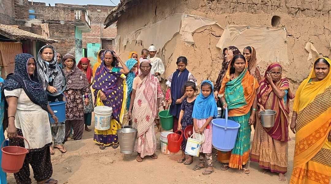 पांच वार्डों में नल-जल आपूर्ति ठप, बूंद-बूंद पानी को तरस रहे रोजेदार