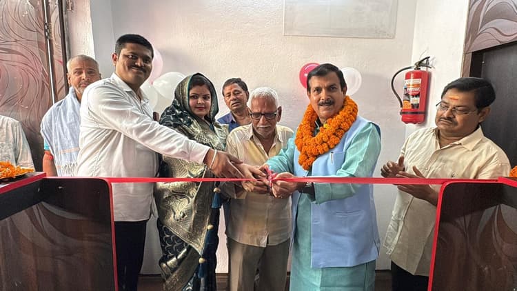 बड़हिया में ‘अनोखी लाइब्रेरी’ का हुआ उद्घाटन