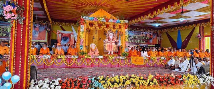 संतमत की साधना, भक्ति व मानव जीवन के महत्व पर डाला प्रकाश