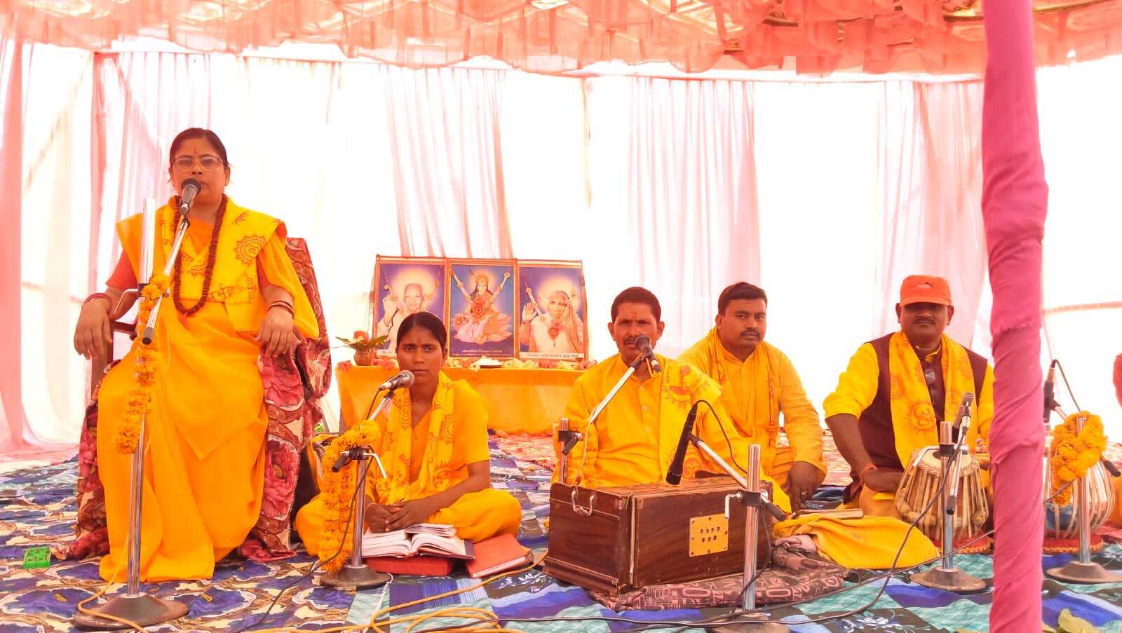 रौन में तीन दिवसीय विद्या विस्तार सरस्वती गायत्री महायज्ञ शुरू