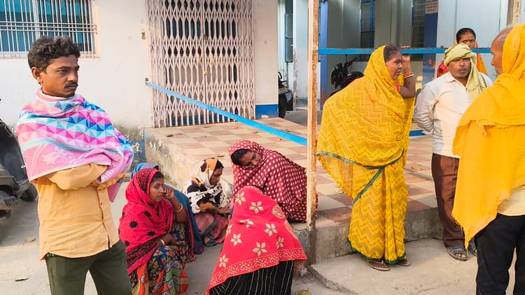 ट्रक की टक्कर से स्कॉर्पियो सवार दो युवकों की मौत, परिजनों में कोहराम