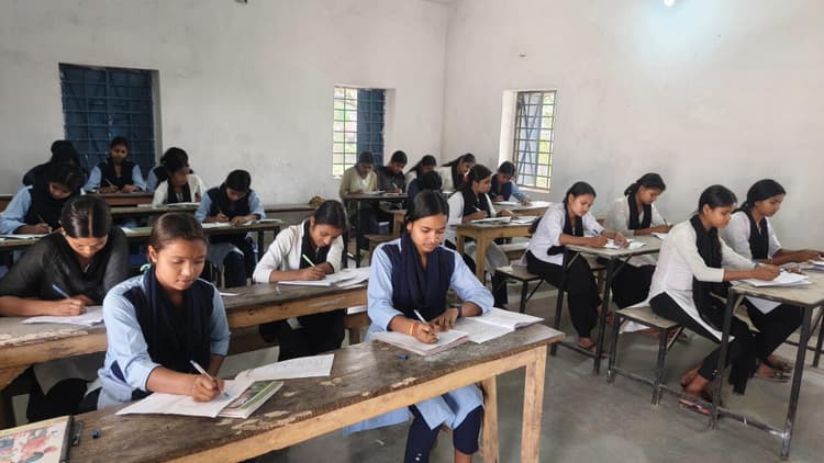 कक्षा 11वीं की वार्षिक परीक्षा प्रारंभ