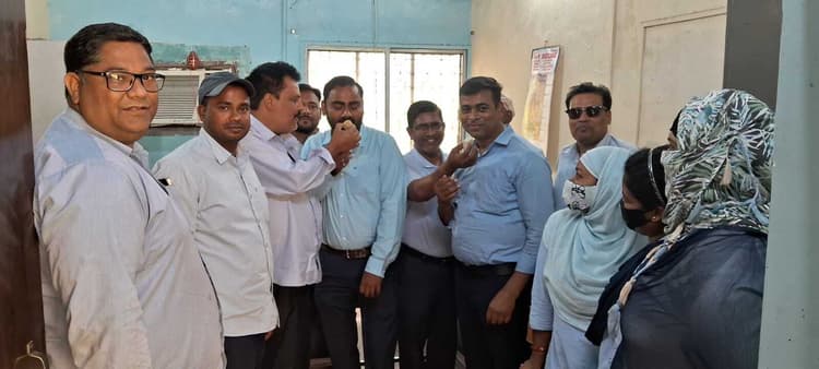 चितरा कोलियरी में पांच नॉन-एग्जिक्यूटिव कर्मचारियों को अधिकारी पद पर पदोन्नति, खुशी का माहौल