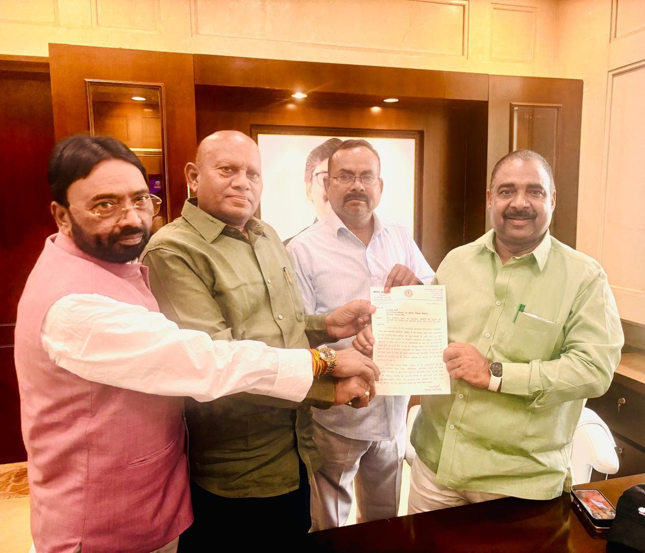 Jamshedpur News : जुगसलाई विधायक ने सीएम से की मुलाकात, तीन सड़कों के निर्माण की मांग की