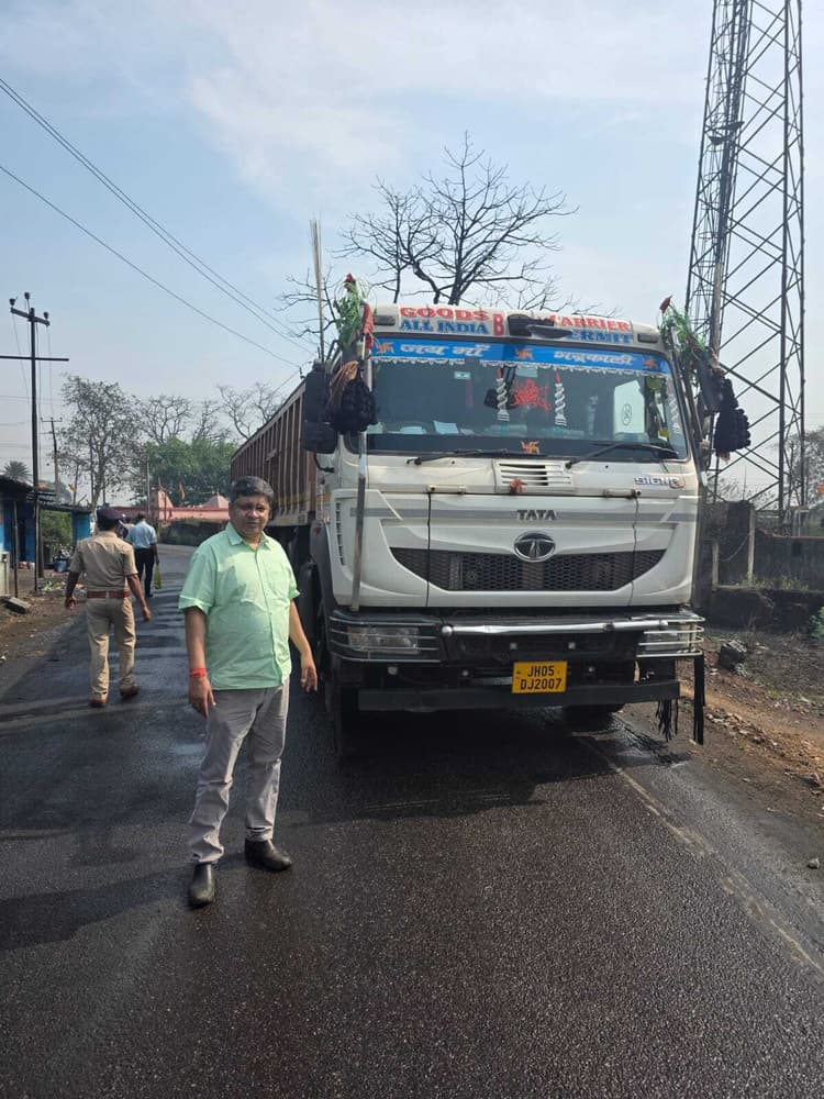 Giridih News :डीटीओ ने ताराटांड़ व महतोडीह में चलाया सघन जांच अभियान