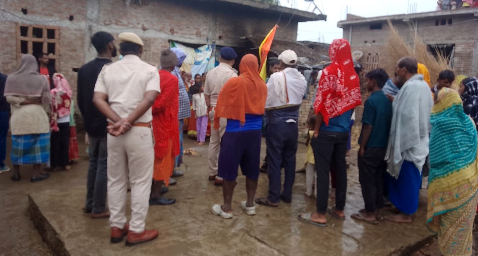 नवविवाहिता का फंदे से लटका मिला शव