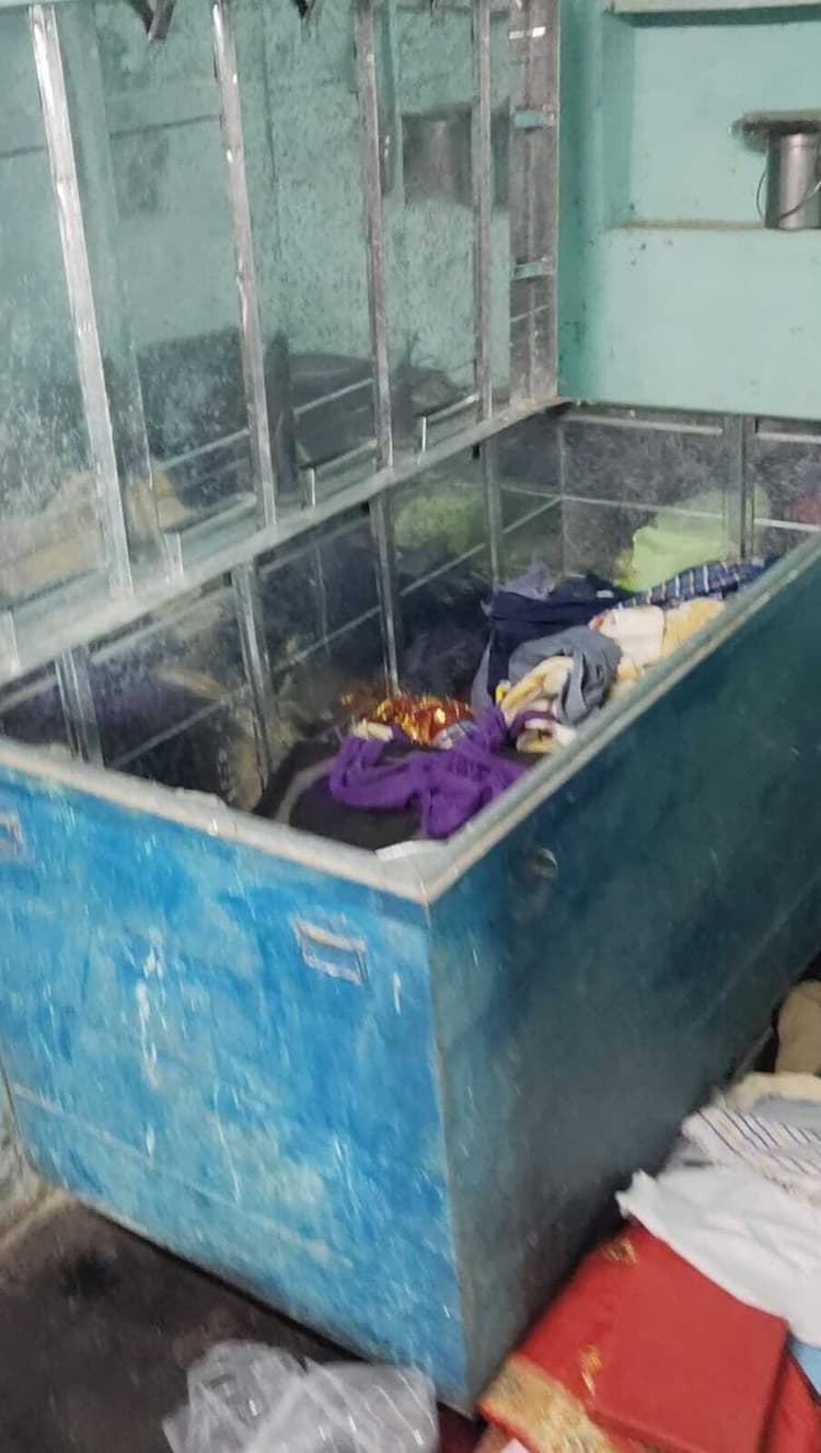 पिस्टल सटा कर नकाबपोश लुटेरों ने की लूटपाट