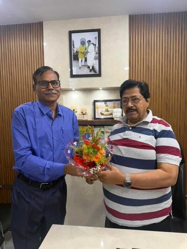 चितरा कोलियरी जीएम ने सारठ विधायक से की शिष्टाचार भेंट