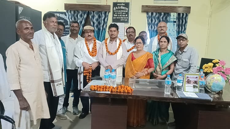 केडी कॉलेज शासी निकाय के अध्यक्ष बने अविनाश