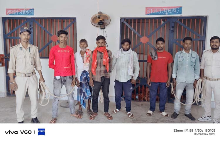 पुलिस ने छह नशेड़ियों को किया गिरफ्तार