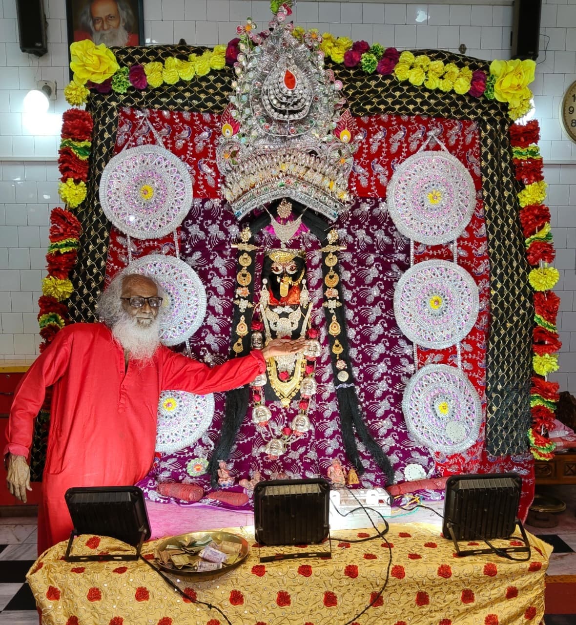 मां खड्गेश्वरी को लगाया गया महाभोग