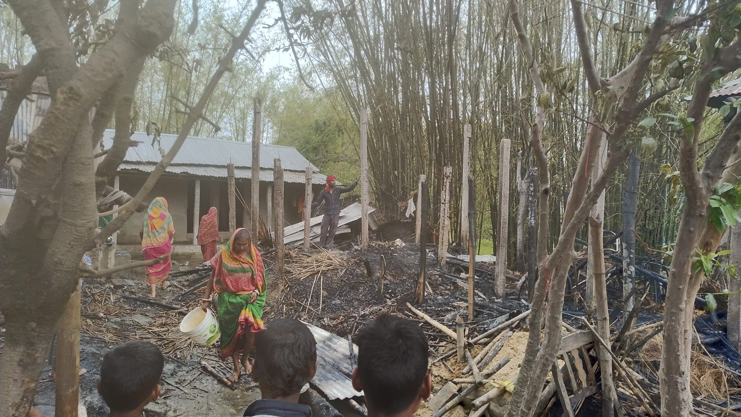 अगलगी से पांच घर जल जले, लाखों का हुआ नुकसान