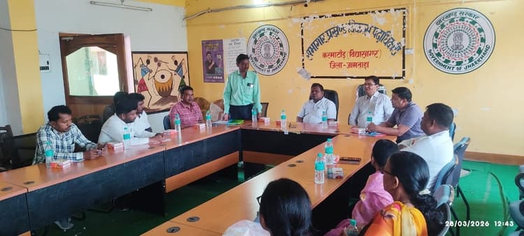 एमडीएम वितरण में स्वच्छता पर दें विशेष ध्यान : प्रभारी बीडीओ