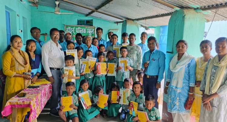 मेहनत और अनुशासन है सफलता की कुंजी : प्रधानाध्यापक