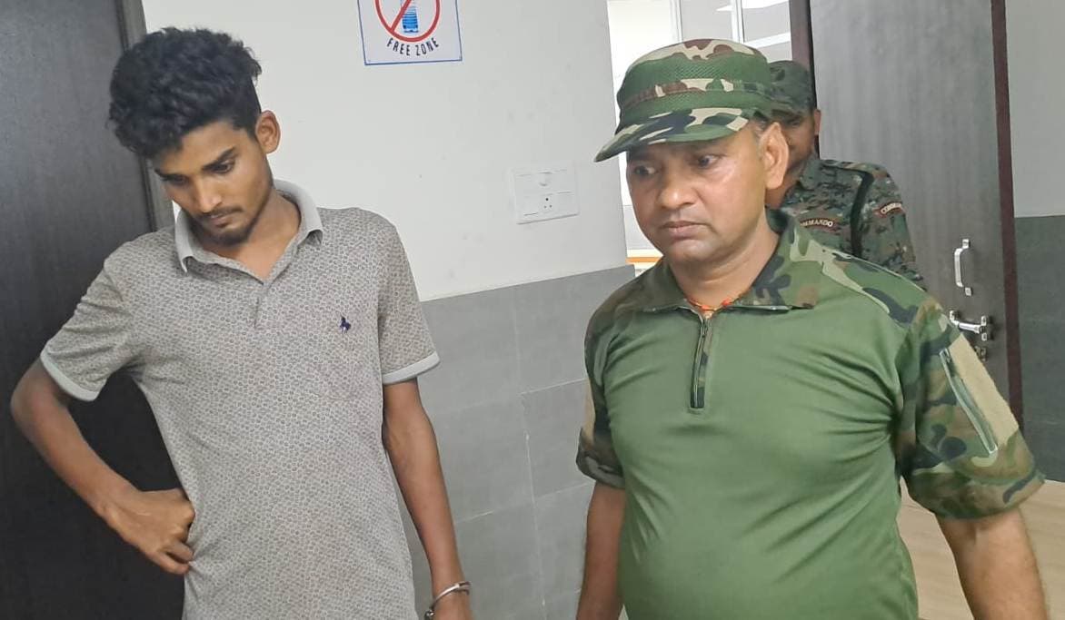 एटीएम कार्ड से 40 हजार की ठगी का आरोपी देवघर से गिरफ्तार