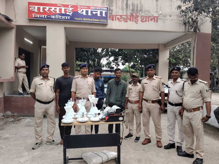 बिजली चोरी गिरोह का भंडाफोड़: सरकारी संस्थानों से चोरी कर बेचते थे सामान, 10 गिरफ्तार