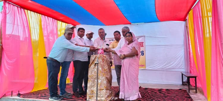 छात्रों ने मैं बिहार हूं नाटक से बांधा समां