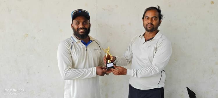 Jsca b division cricket league : लोयोला कोल्ट्स की टीम 45 रनों से जीती