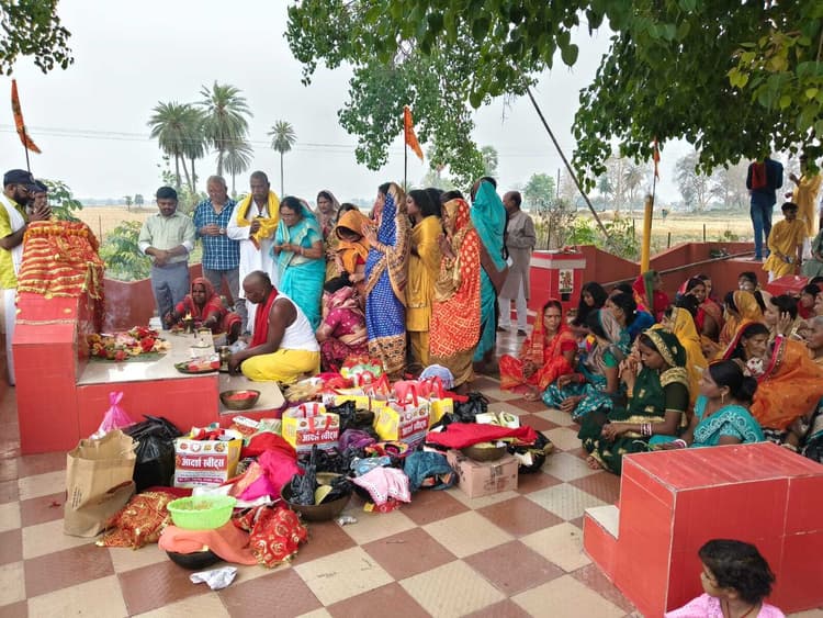 पचटकिया गांव में वार्षिक गंवाली पूजा, उमड़ा आस्था का जनसैलाब