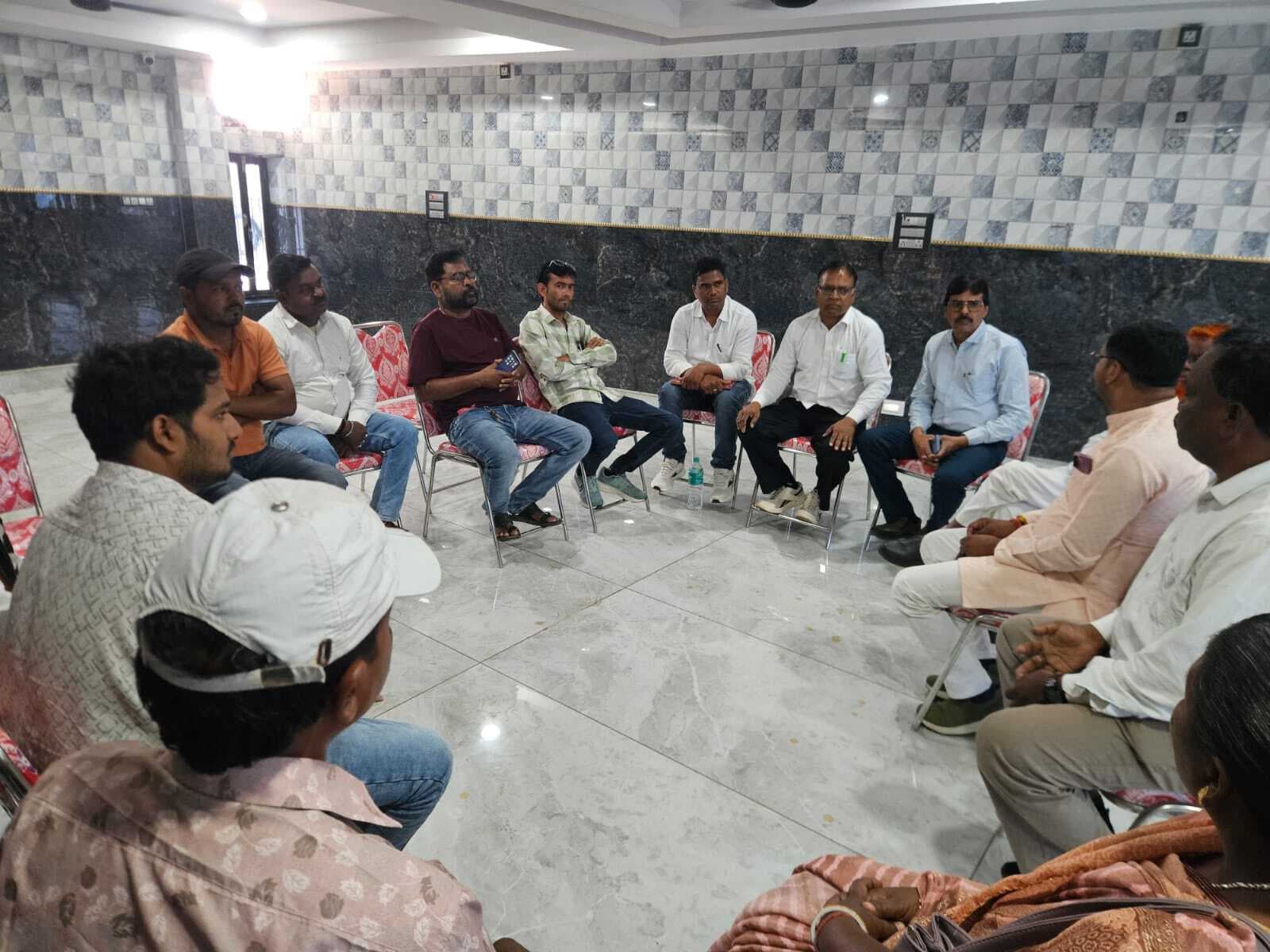 चितरा डीएवी स्कूल बस का परिचालन पालोजोरी तक करने की उठायी मांग