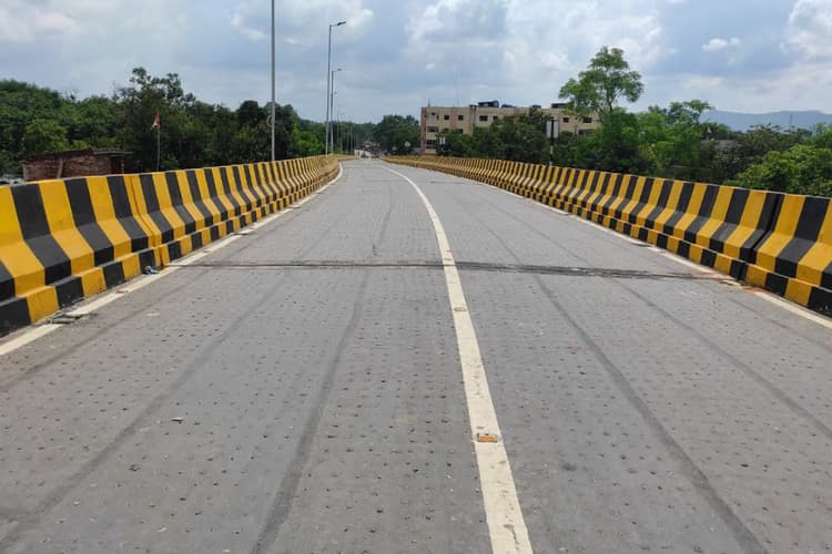 मधुबनी जिले में सड़क को चौड़ा करने के लिए मिली प्रशासनिक स्वीकृति, कई गांवों को होगा फायदा