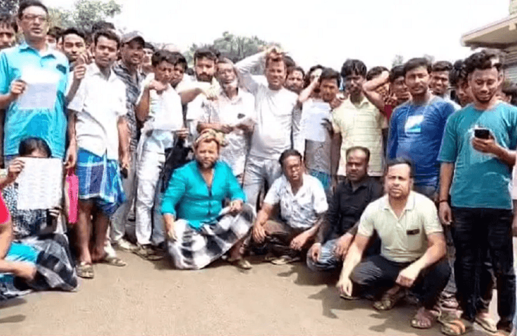 बंगाल में चुनाव आयोग नहीं मान रहा 1904 का दस्तावेज़, सप्लीमेंट्री वोटर लिस्ट के खिलाफ सड़क पर उतरे लोग