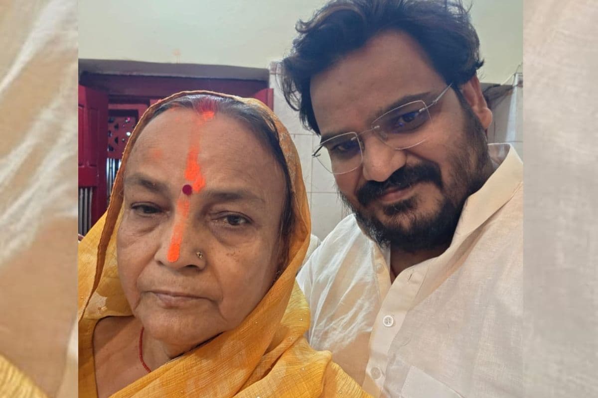 समाजसेवी रुपेश पाण्डेय की माता का निधन, परिवार में शोक की लहर