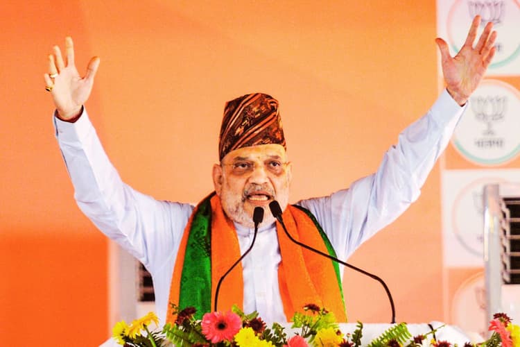 बंगाल में अमित शाह का वादा- भाजपा सरकार बनने के 180 दिन में सुलझेगा गोरखा मुद्दा, मतदाता सूची से कटे नाम होंगे वापस