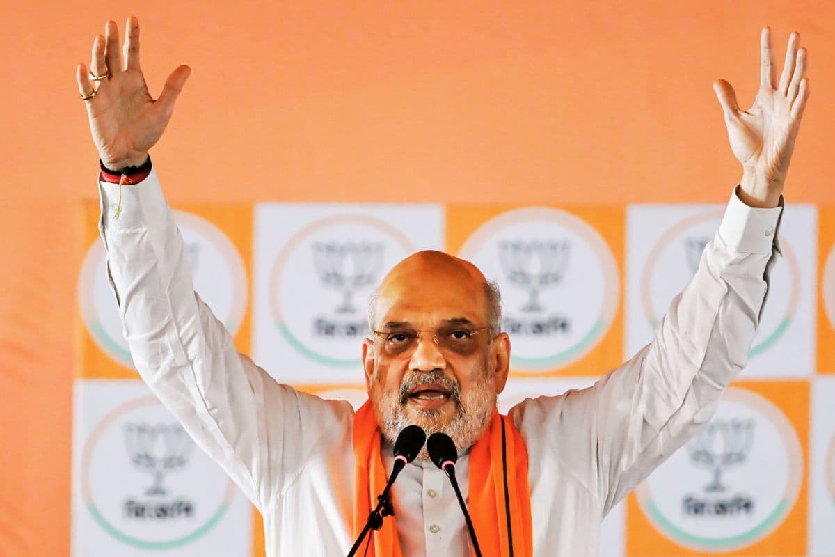 बंगाल में अमित शाह का सुपर मंडे, गंगासागर में डुबकी और कपिल मुनि के दर्शन के बाद बेहाला में करेंगे मेगा रोड शो