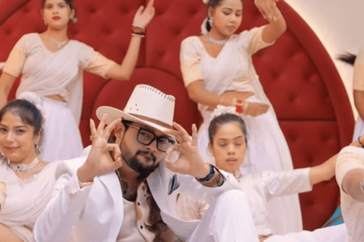 Ankush Raja New Bhojpuri Song Kamariya Likhwali