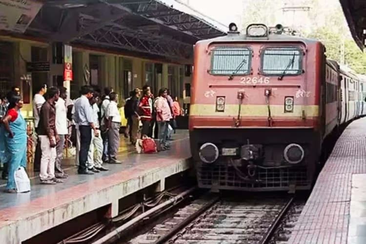 छपरा समेत इन स्टेशनों से गुजरेगी बनारस-कोलकाता स्पेशल ट्रेन, जानिए टाइम टेबल