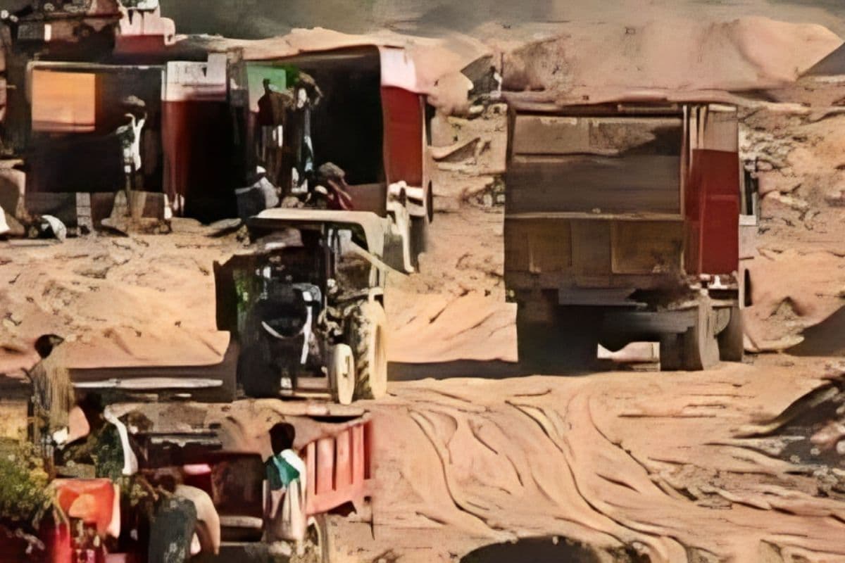 नवगछिया में अवैध बालू खनन पर रेड, SDM की छापेमारी से माफियाओं में हड़कंप