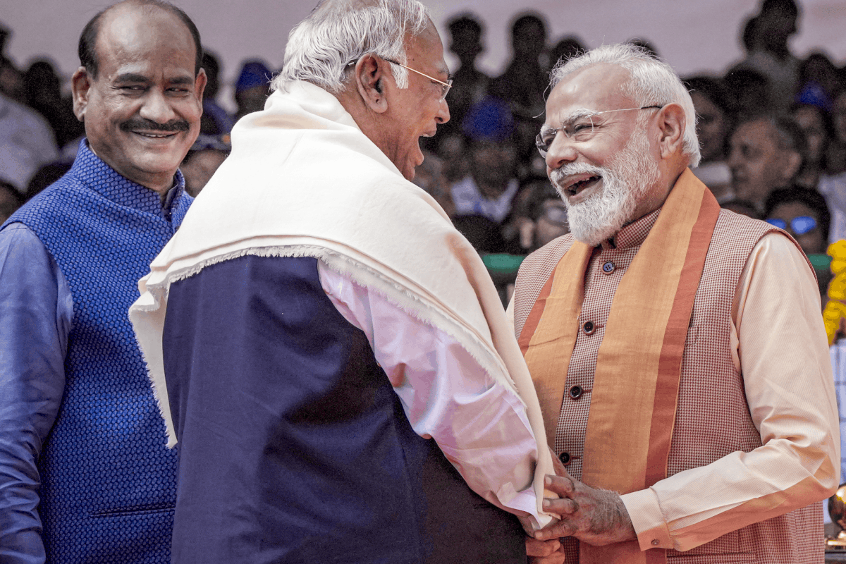 खरगे ने महिला आरक्षण को लेकर मोदी सरकार पर हमला बोला, पूछा- इसे 30 महीनों तक ठंडे बस्ते में क्यों रखा?