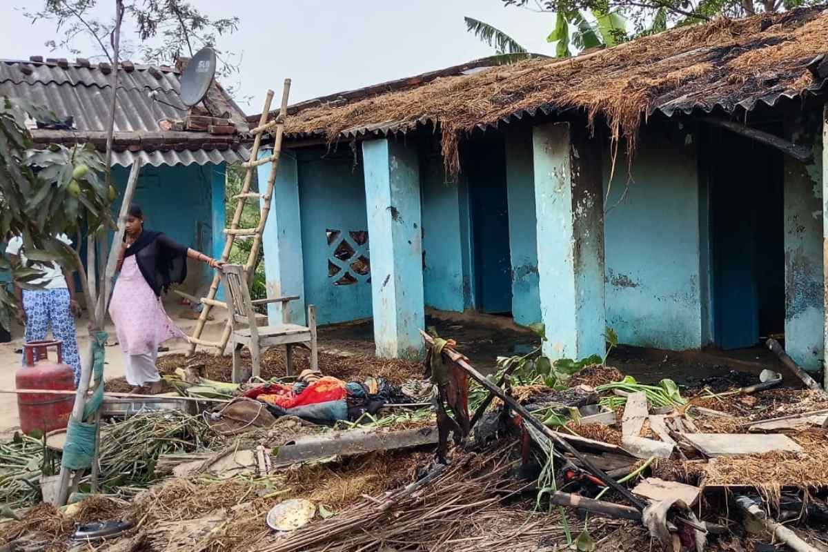 Darbhanga gas cylinder fire two houses burnt wedding preparations destroyed
