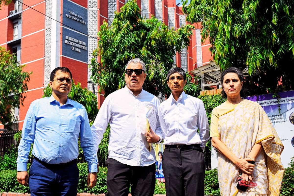 बंगाल चुनाव से पहले दिल्ली में हाई वोल्टेज ड्रामा, CEC ने चले जाने को कहा या TMC नेता चिल्लाए?