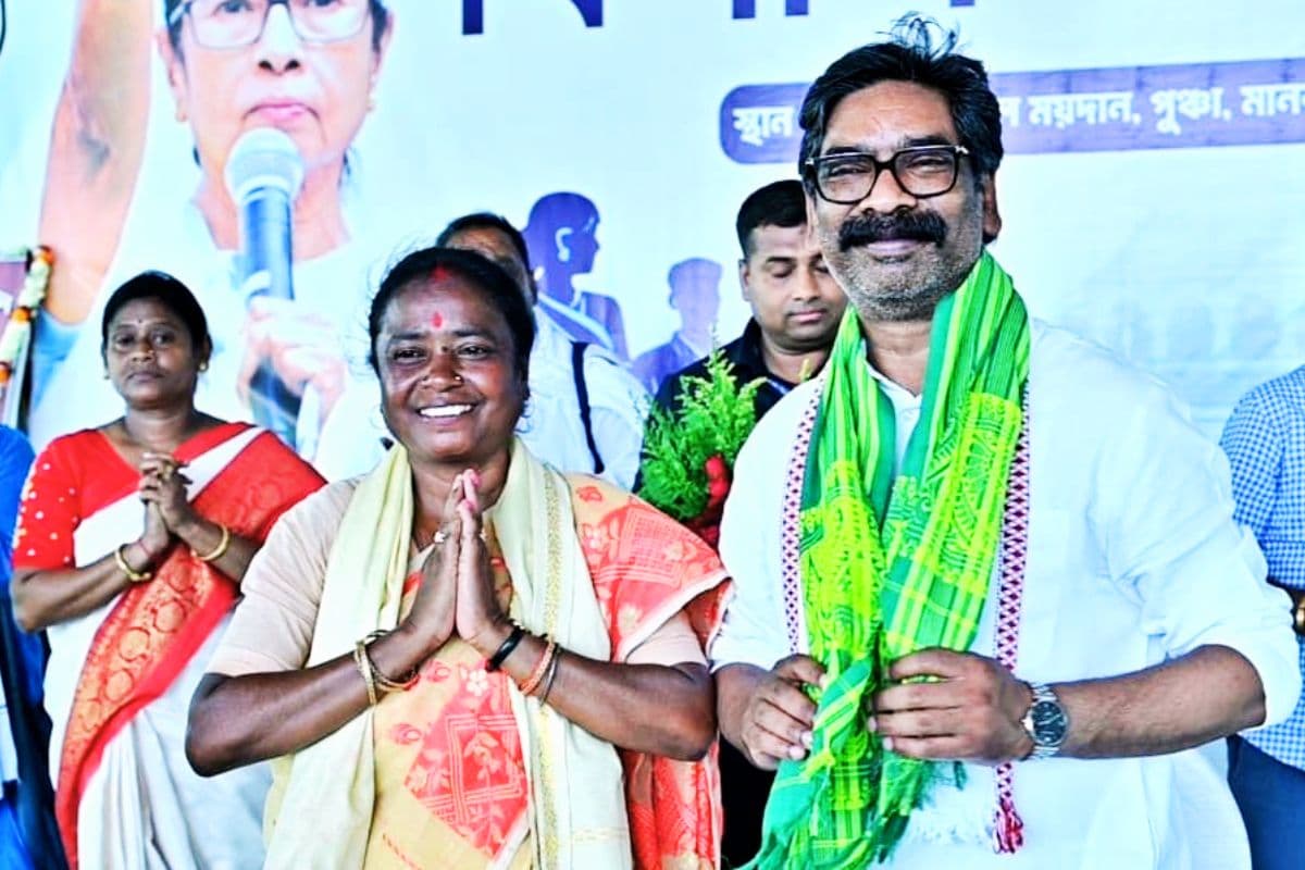 ममता बनर्जी के लिए पुरुलिया में गरजे हेमंत सोरेन, कहा- मुंह में राम, बगल में छुरी लेकर घूमती है BJP