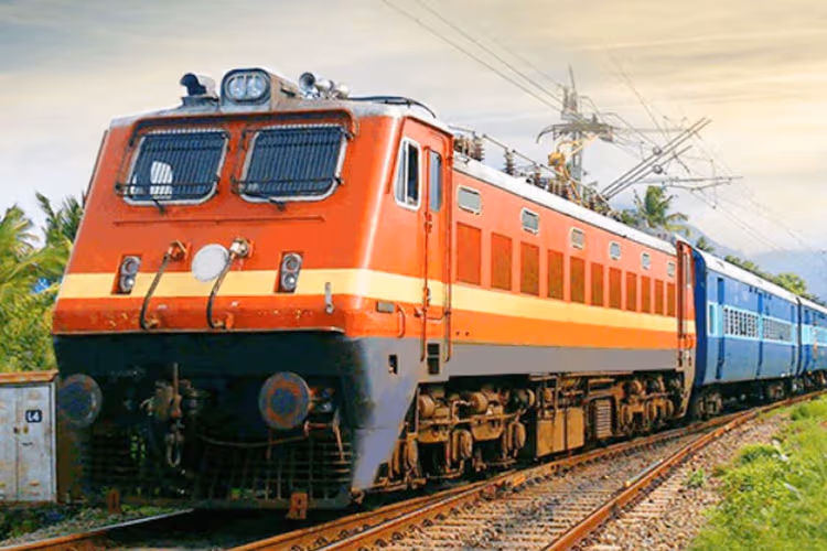 ट्रेनों की लेटलतीफी से मिलेगी मुक्ति, झारखंड के मुरी-चांडिल रूट का होगा कायाकल्प, इसी माह फंड आवंटन की संभावना