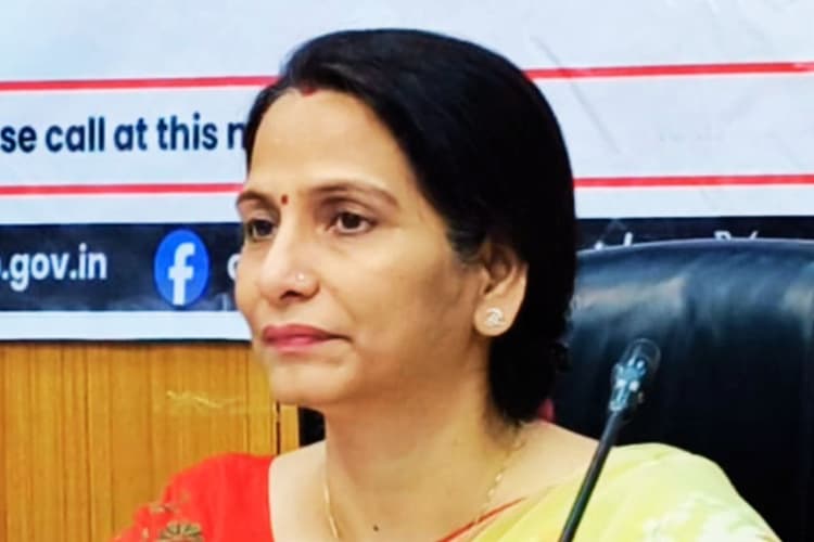 चुनाव की ड्यूटी और कालबैसाखी की चुनौती, KMC कमिश्नर स्मिता पांडे ने संभाला मोर्चा, कहा- कामकाज पर नहीं पड़ेगा असर