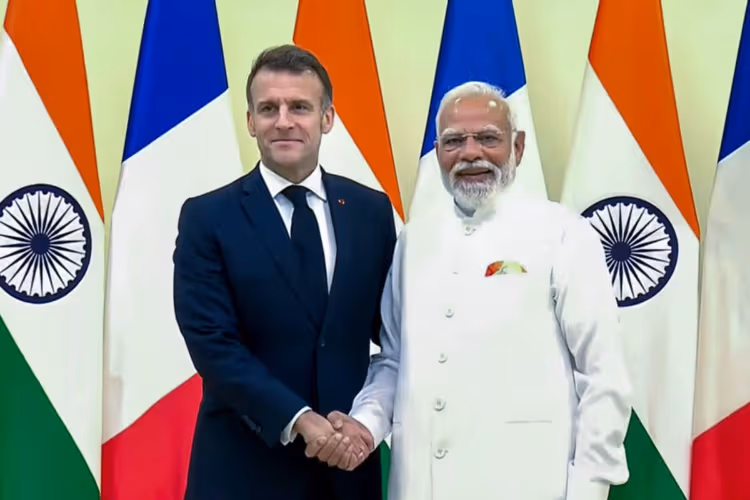 ट्रंप के बाद मैक्रों ने किया पीएम मोदी को फोन, मिडिल ईस्ट संकट पर हुई बात