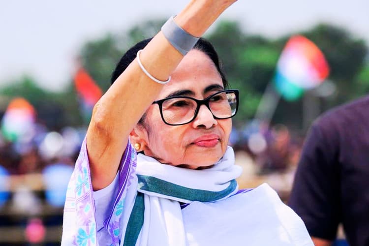 ममता बनर्जी की फिसली जुबान, शुभेंदु अधिकारी ने वीडियो शेयर कर पूछा- क्या यही है बंगाल की गरिमा?